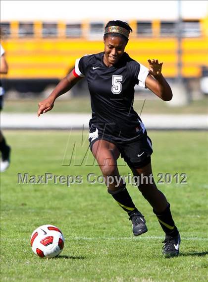 Thumbnail 2 in The Woodlands vs Cedar Ridge (TWHS Lady Highlander Invitational) photogallery.