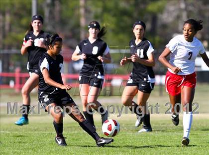 Thumbnail 2 in The Woodlands vs Cedar Ridge (TWHS Lady Highlander Invitational) photogallery.