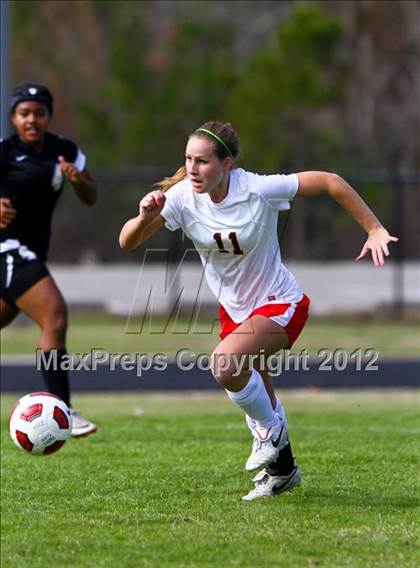 Thumbnail 3 in The Woodlands vs Cedar Ridge (TWHS Lady Highlander Invitational) photogallery.