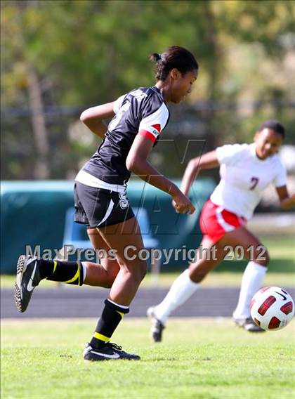 Thumbnail 2 in The Woodlands vs Cedar Ridge (TWHS Lady Highlander Invitational) photogallery.