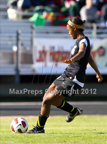 Thumbnail 3 in The Woodlands vs Cedar Ridge (TWHS Lady Highlander Invitational) photogallery.