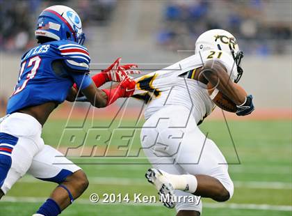 Thumbnail 3 in Cypress Ranch vs Dickinson (UIL 6A D1 Quarterfinal) photogallery.