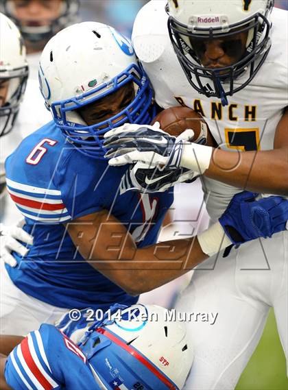 Thumbnail 1 in Cypress Ranch vs Dickinson (UIL 6A D1 Quarterfinal) photogallery.