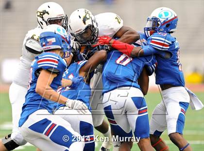 Thumbnail 3 in Cypress Ranch vs Dickinson (UIL 6A D1 Quarterfinal) photogallery.