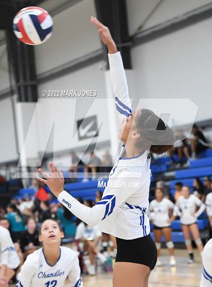 Thumbnail 1 in Village Christian vs. Chandler (Nike TOC Southwest) photogallery.