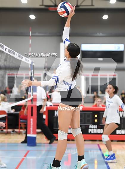 Thumbnail 2 in Village Christian vs. Chandler (Nike TOC Southwest) photogallery.