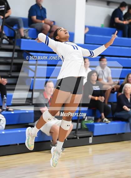 Thumbnail 1 in Village Christian vs. Chandler (Nike TOC Southwest) photogallery.