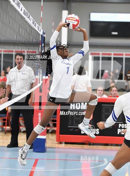 Thumbnail 1 in Village Christian vs. Chandler (Nike TOC Southwest) photogallery.