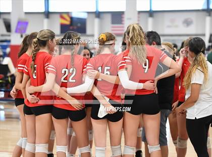 Thumbnail 2 in Village Christian vs. Chandler (Nike TOC Southwest) photogallery.