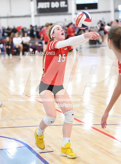 Thumbnail 3 in Village Christian vs. Chandler (Nike TOC Southwest) photogallery.