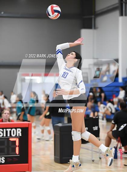 Thumbnail 2 in Village Christian vs. Chandler (Nike TOC Southwest) photogallery.