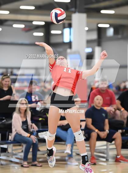 Thumbnail 1 in Village Christian vs. Chandler (Nike TOC Southwest) photogallery.