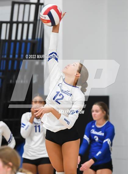 Thumbnail 3 in Village Christian vs. Chandler (Nike TOC Southwest) photogallery.
