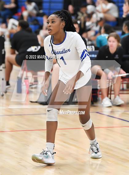 Thumbnail 2 in Village Christian vs. Chandler (Nike TOC Southwest) photogallery.