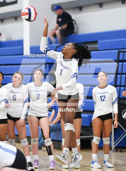 Thumbnail 1 in Village Christian vs. Chandler (Nike TOC Southwest) photogallery.