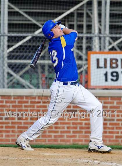Thumbnail 2 in Libertyville vs. Warren photogallery.