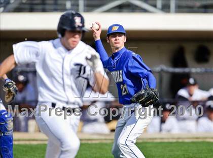 Thumbnail 3 in Libertyville vs. Warren photogallery.