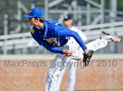 Thumbnail 3 in Libertyville vs. Warren photogallery.