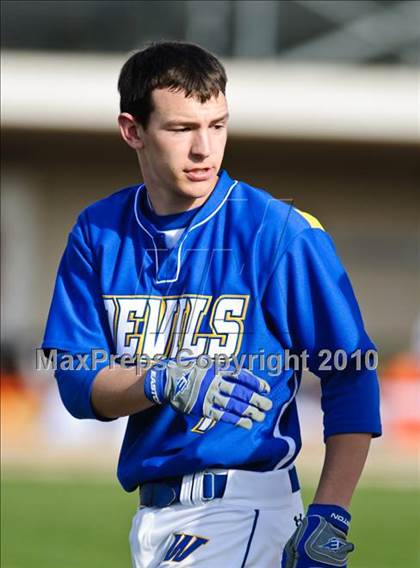 Thumbnail 2 in Libertyville vs. Warren photogallery.
