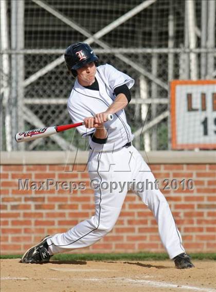 Thumbnail 3 in Libertyville vs. Warren photogallery.