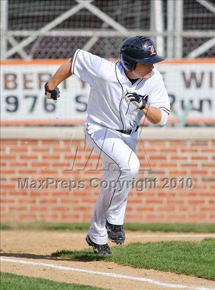Thumbnail 1 in Libertyville vs. Warren photogallery.