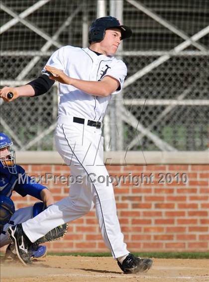 Thumbnail 3 in Libertyville vs. Warren photogallery.