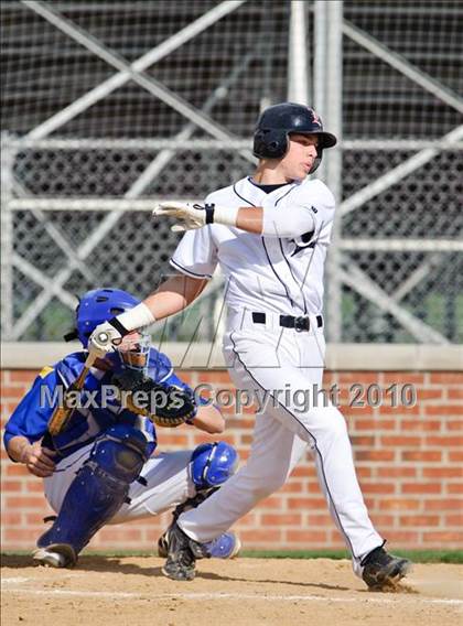 Thumbnail 3 in Libertyville vs. Warren photogallery.