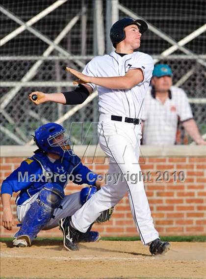 Thumbnail 2 in Libertyville vs. Warren photogallery.