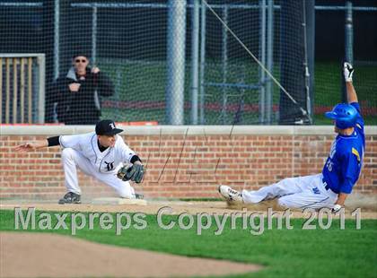 Thumbnail 2 in Libertyville vs. Warren photogallery.