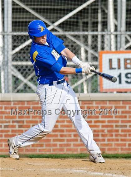 Thumbnail 2 in Libertyville vs. Warren photogallery.
