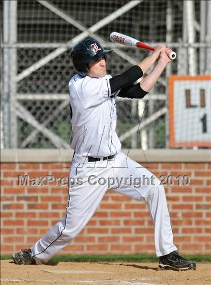 Thumbnail 1 in Libertyville vs. Warren photogallery.