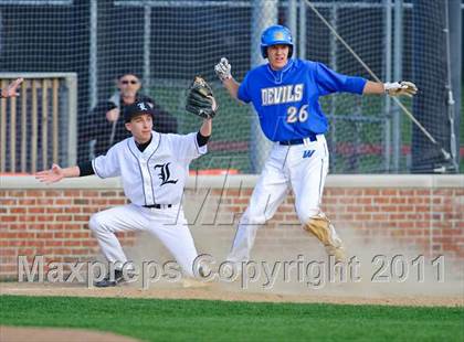 Thumbnail 1 in Libertyville vs. Warren photogallery.
