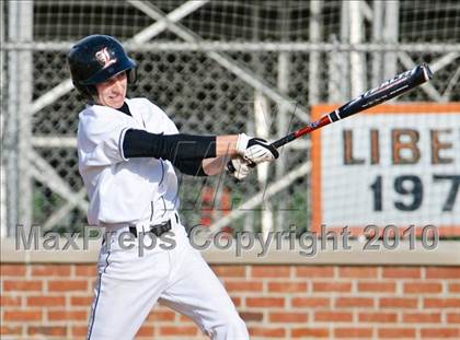 Thumbnail 2 in Libertyville vs. Warren photogallery.