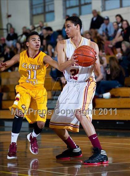 Thumbnail 2 in Ocean View vs Clovis West (Santa Barbara Holiday Classic) photogallery.