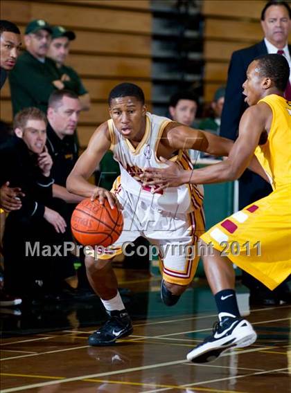 Thumbnail 1 in Ocean View vs Clovis West (Santa Barbara Holiday Classic) photogallery.