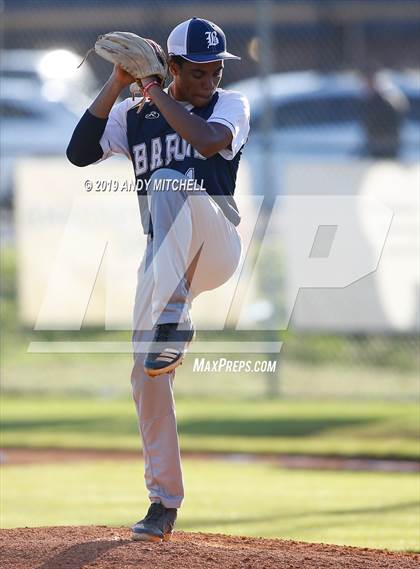Thumbnail 1 in Signal Mountain vs Gwinnett photogallery.