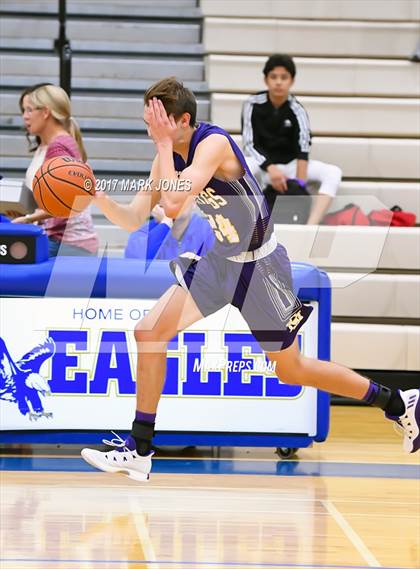 Thumbnail 2 in Greenway vs. Sunrise Mountain (Sunnyslope Hoopsgiving Tournament) photogallery.