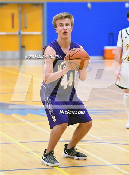 Thumbnail 1 in Greenway vs. Sunrise Mountain (Sunnyslope Hoopsgiving Tournament) photogallery.
