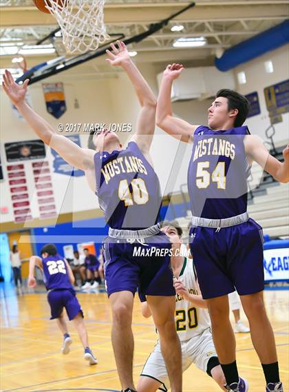 Thumbnail 2 in Greenway vs. Sunrise Mountain (Sunnyslope Hoopsgiving Tournament) photogallery.