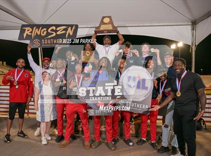 Thumbnail 2 in UIL 6A Track and Field State Finals (Awards) photogallery.