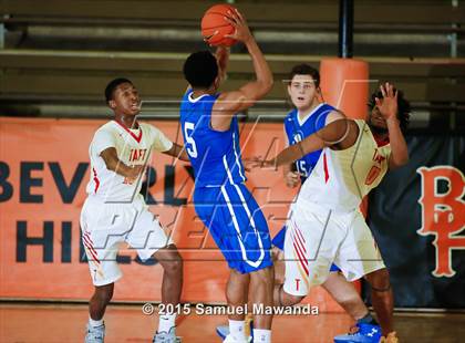 Thumbnail 1 in Taft vs El camino real (Beverly Hills 75th Sax Elliot Tournament) photogallery.