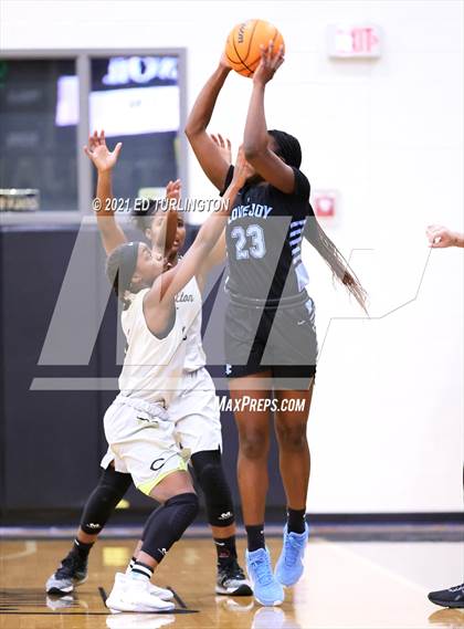 Thumbnail 3 in Lovejoy @ Carrollton (GHSA 6A Girls Semi-Final) photogallery.
