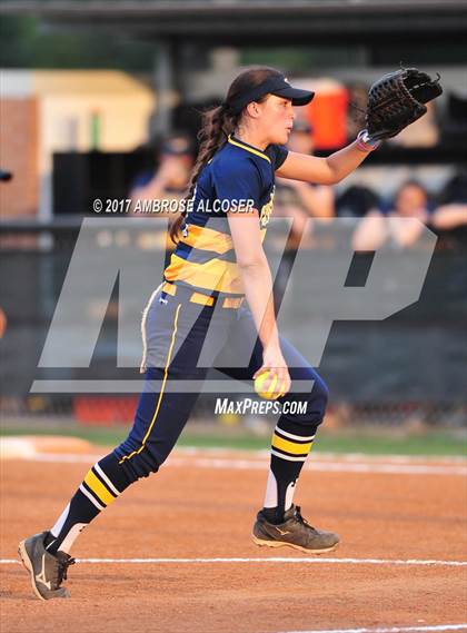 Thumbnail 2 in Cypress Ranch vs. Deer Park (UIL 6A Semifinal) photogallery.
