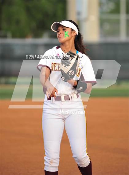 Thumbnail 1 in Cypress Ranch vs. Deer Park (UIL 6A Semifinal) photogallery.