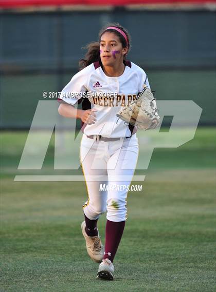Thumbnail 3 in Cypress Ranch vs. Deer Park (UIL 6A Semifinal) photogallery.