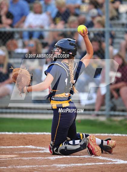 Thumbnail 1 in Cypress Ranch vs. Deer Park (UIL 6A Semifinal) photogallery.