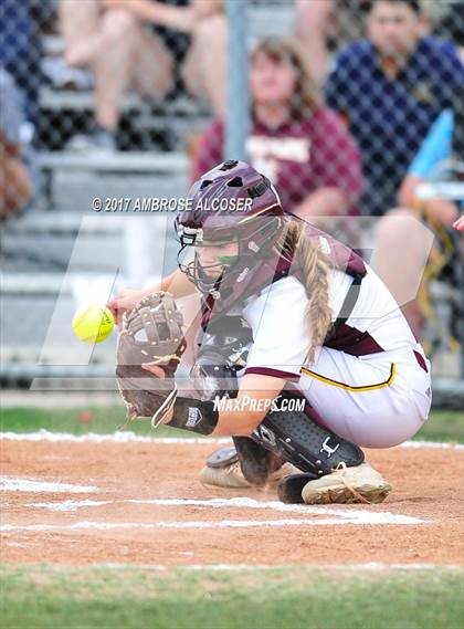 Thumbnail 2 in Cypress Ranch vs. Deer Park (UIL 6A Semifinal) photogallery.