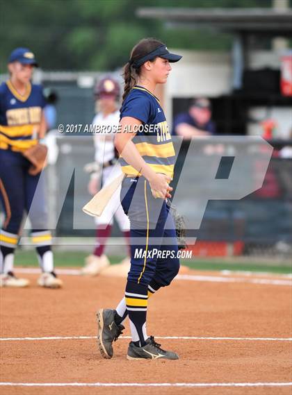 Thumbnail 2 in Cypress Ranch vs. Deer Park (UIL 6A Semifinal) photogallery.