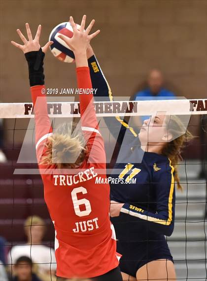 Thumbnail 1 in Truckee vs. Boulder City (NIAA State 3A Final) photogallery.