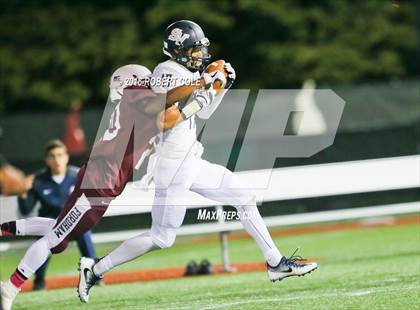 Thumbnail 1 in St. Joseph-by-the-Sea vs. Fordham Prep photogallery.